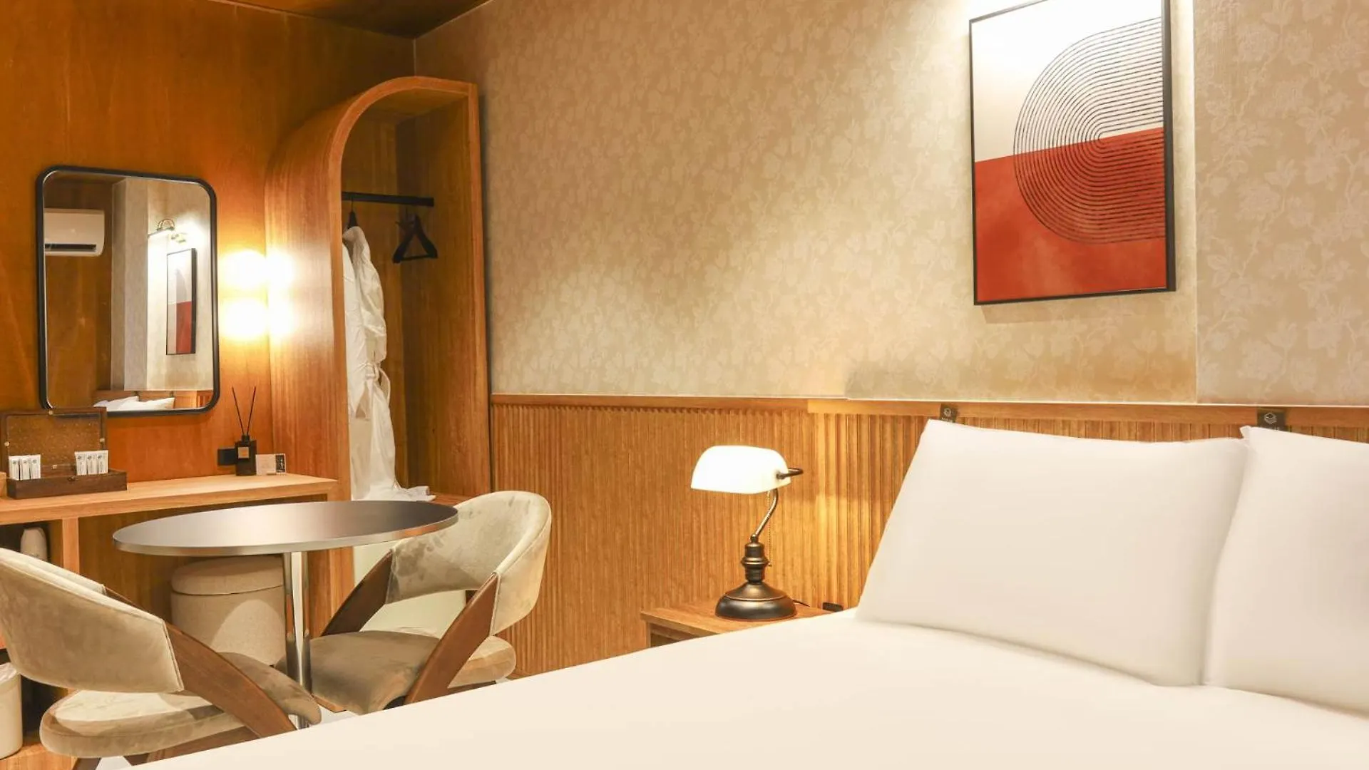 Lyrical Hotel Busan Yeongdo